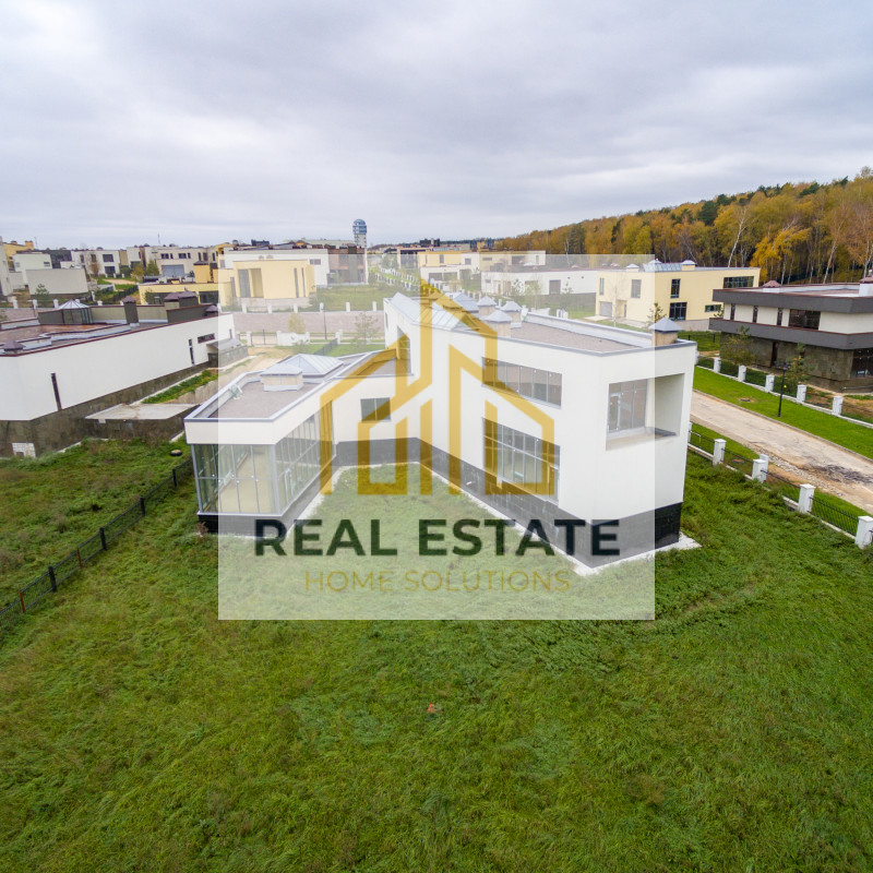 Casa com terreno amplo